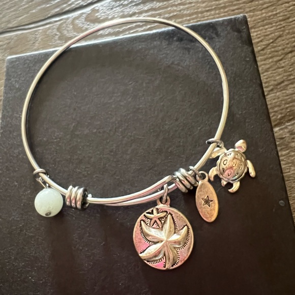 Unwritten Wish Upon a Starfish Charm Bangle Bracelet Silver Amazonite - Picture 6 of 9